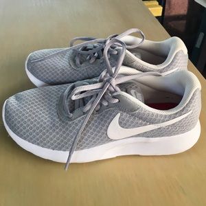 Nike Tanjun Running Shoes